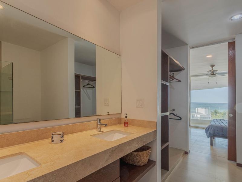 Penthouse Coral Blu
